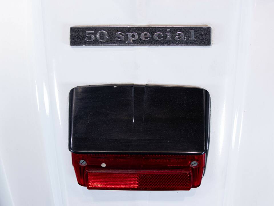Image 45/50 of Piaggio Vespa 50 Special (1972)