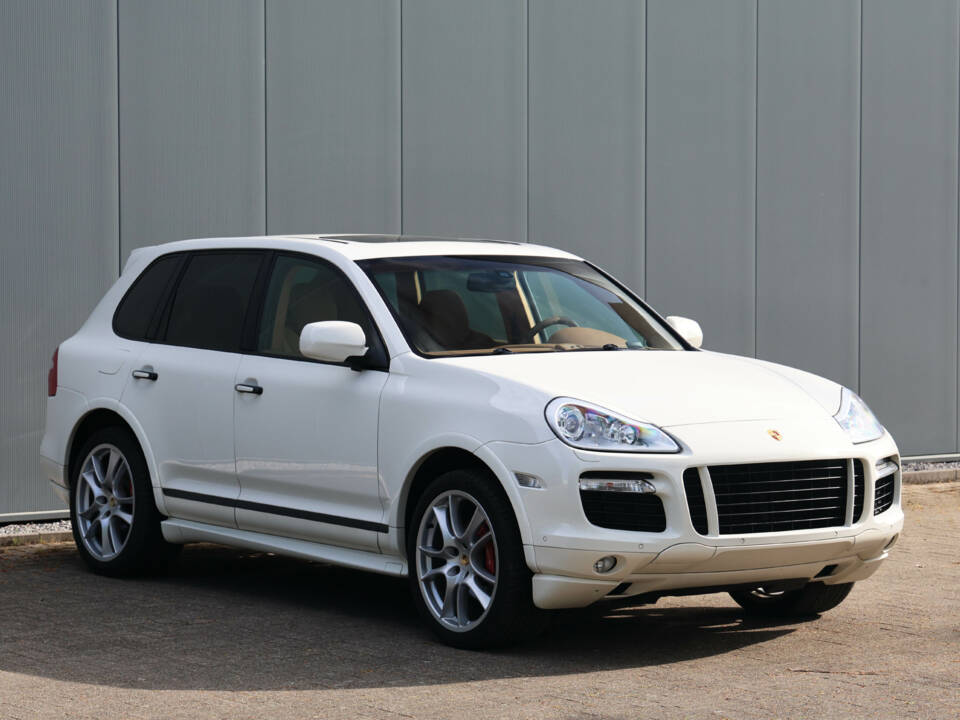 Bild 22/49 von Porsche Cayenne GTS (2009)