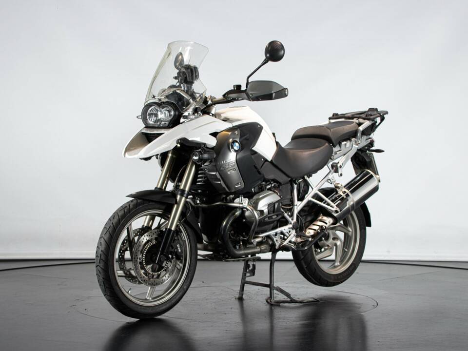 Image 7/50 of BMW DUMMY (2010)