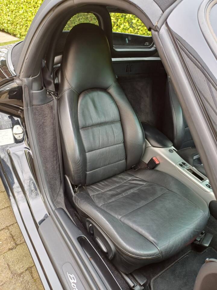 Image 22/82 of Porsche Boxster S (2000)