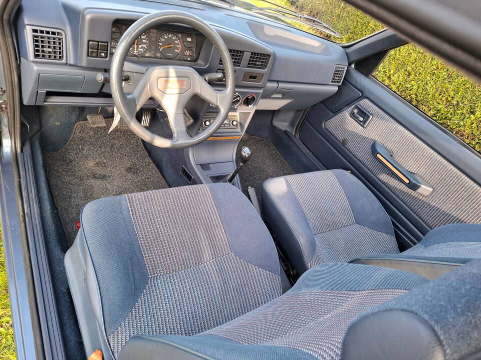 Image 13/27 de Peugeot 309 (1990)