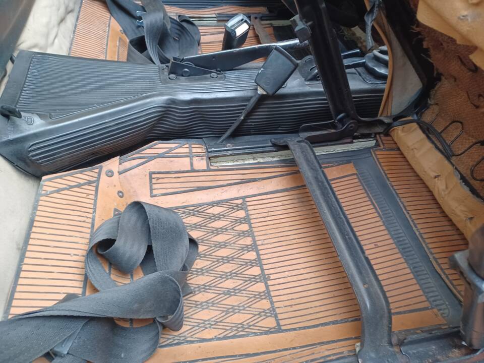 Image 39/59 of FIAT 500 R (1973)