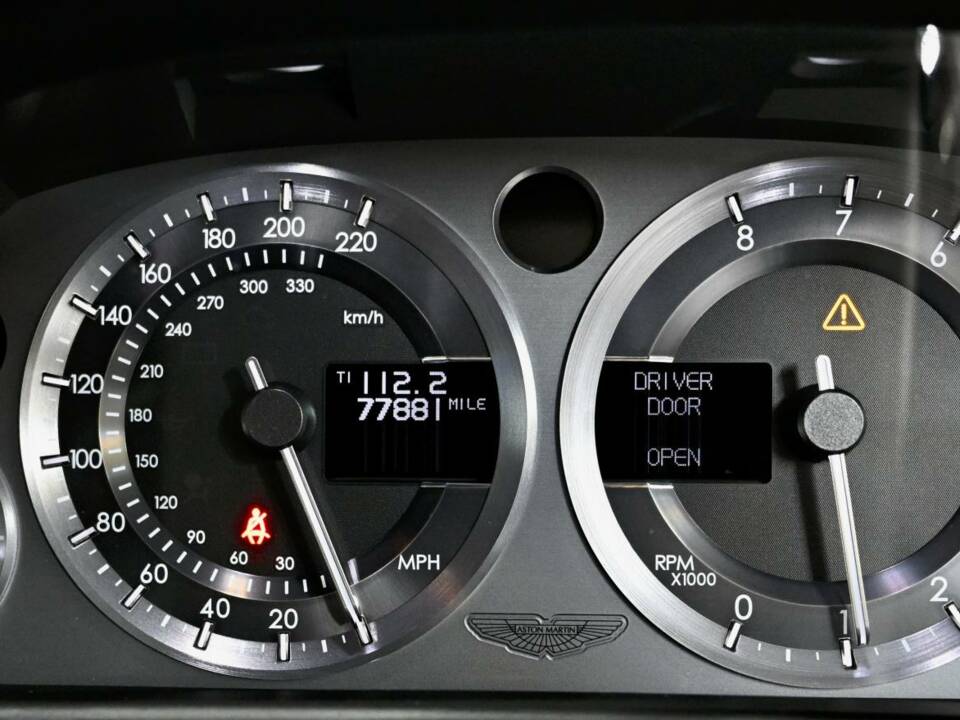 Image 36/50 de Aston Martin V8 Vantage (2006)