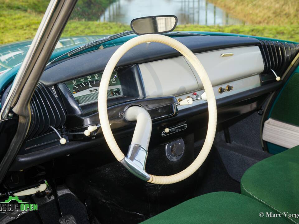 Image 7/41 of Citroën ID 19 (1964)
