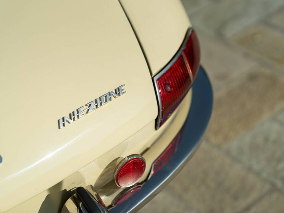 Image 26/50 of Alfa Romeo 1750 Spider Veloce (1969)