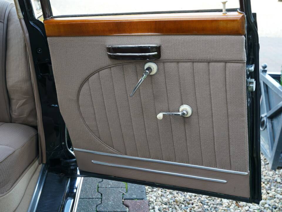 Afbeelding 10/50 van BMW 502 - 3.2 Litre (1958)