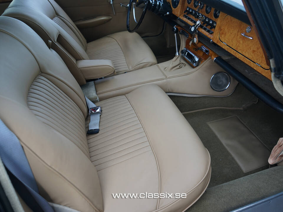 Immagine 19/30 di Jaguar 420 G (1970)