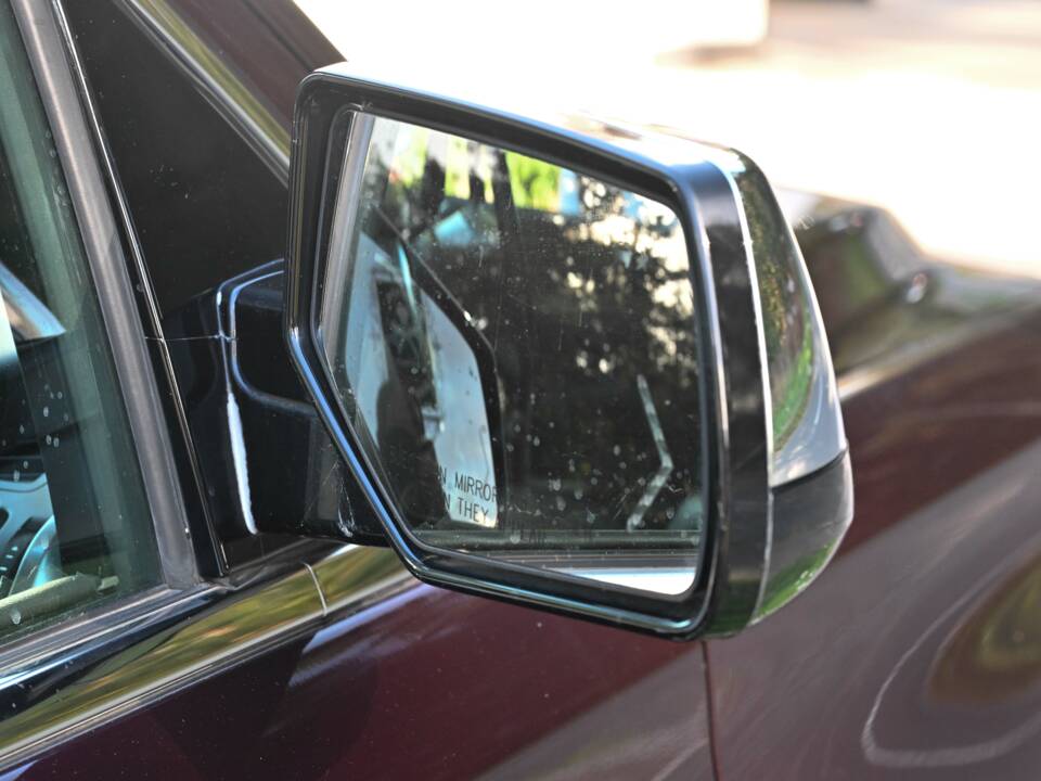 Image 47/50 of Chevrolet Suburban (2017)