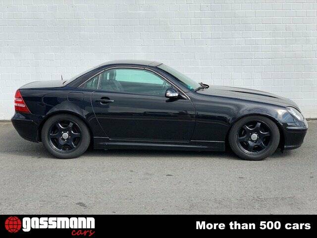 Immagine 4/15 di Mercedes-Benz SLK 230 Kompressor (2000)