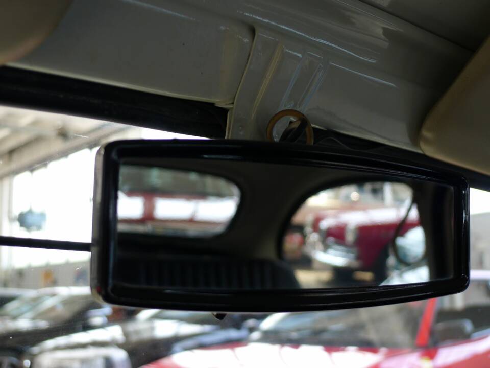 Image 13/29 of SEAT 600 D (1972)