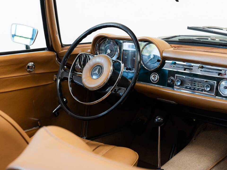 Immagine 10/32 di Mercedes-Benz 250 SL (1967)