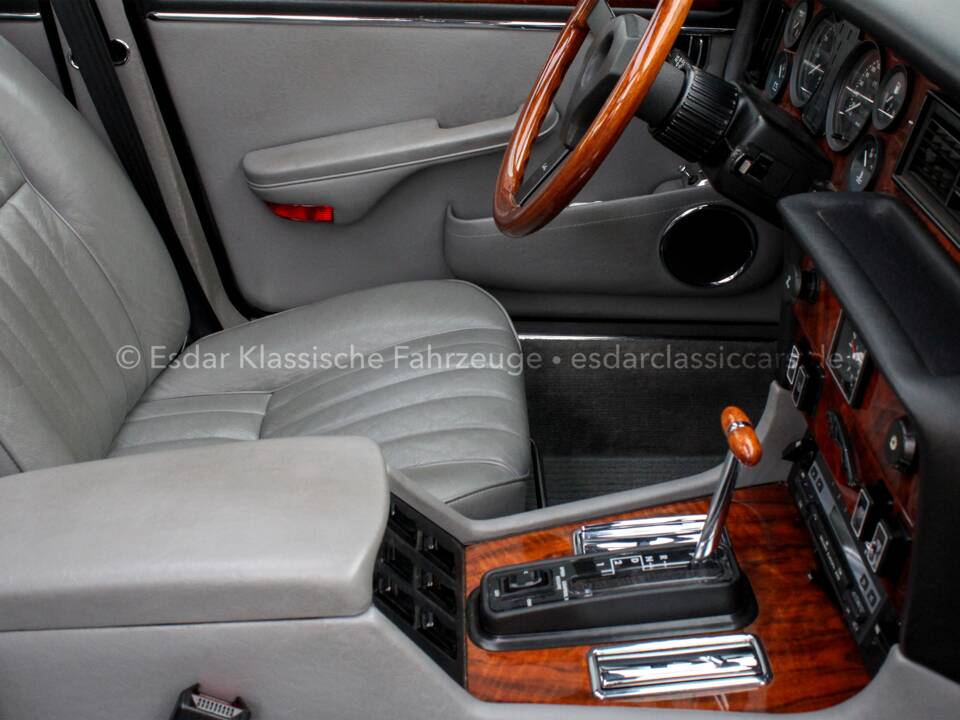 Immagine 29/46 di Jaguar XJ 12 (1986)