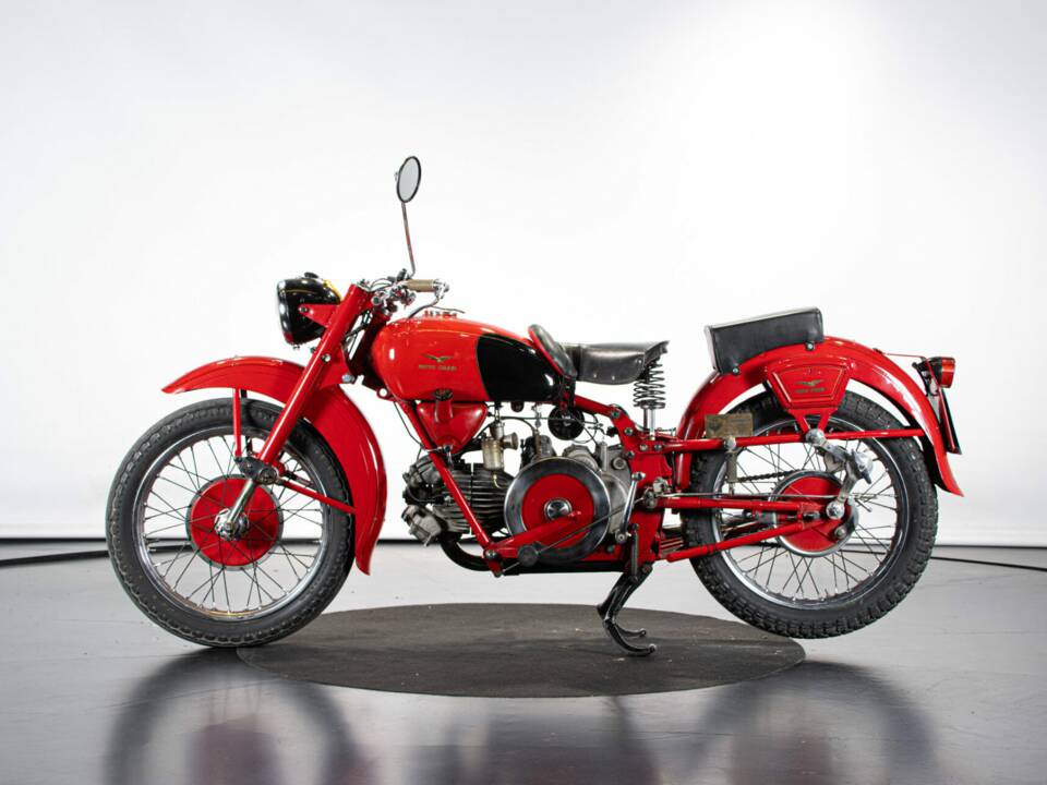 Immagine 1/50 di Moto Guzzi Falcone Turismo (1960)
