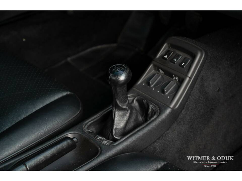 Image 31/42 of Porsche 911 Carrera 4 (1990)