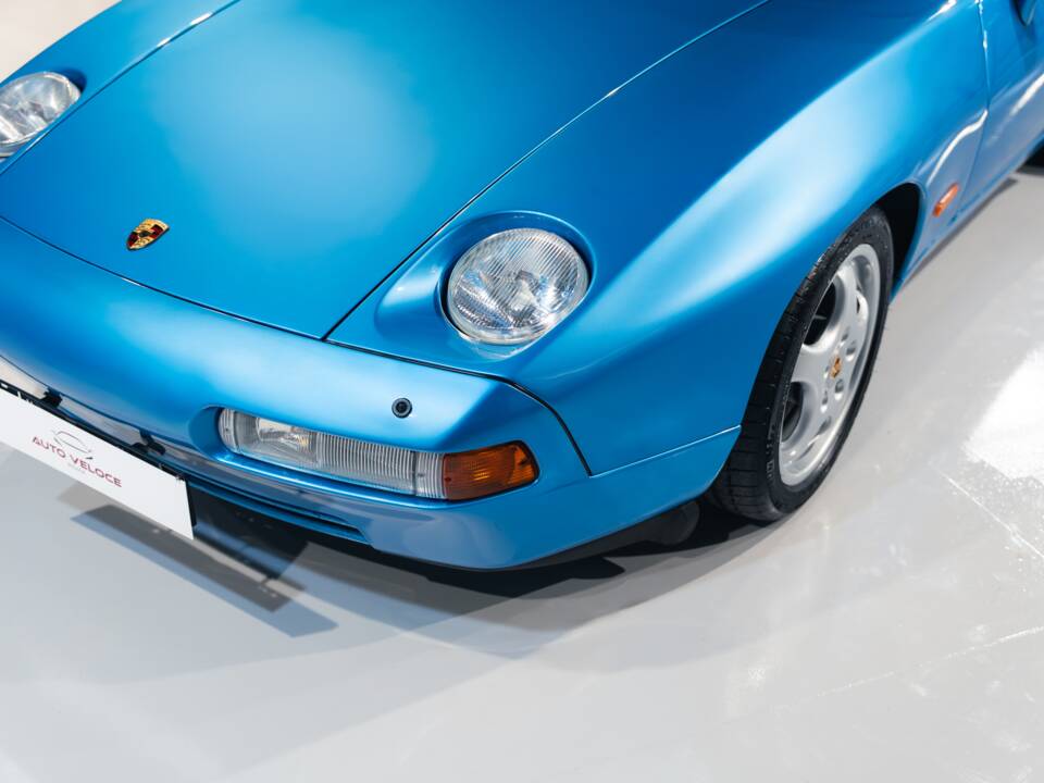 Image 26/33 of Porsche 928 GTS (1992)