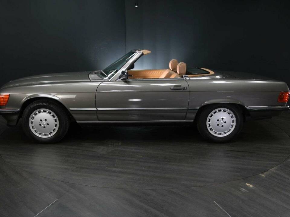 Image 3/50 de Mercedes-Benz 420 SL (1987)