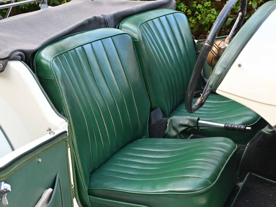 Image 31/50 of MG TF 1500 (1954)