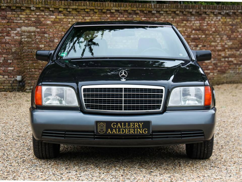 Bild 12/50 von Mercedes-Benz 400 SE (1991)