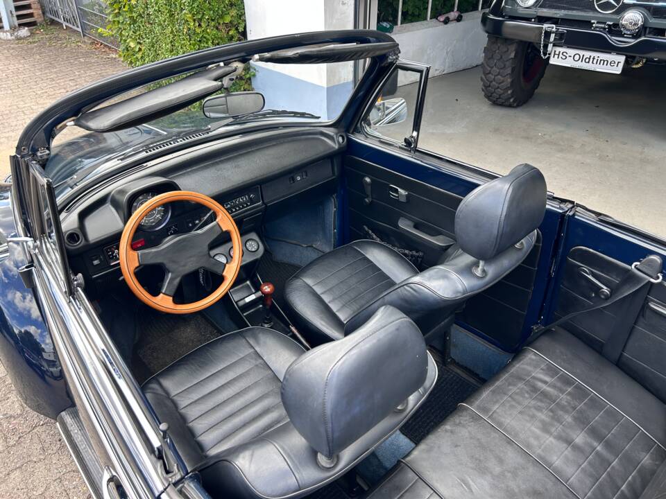 Bild 18/26 von Volkswagen Käfer 1303 LS (1978)