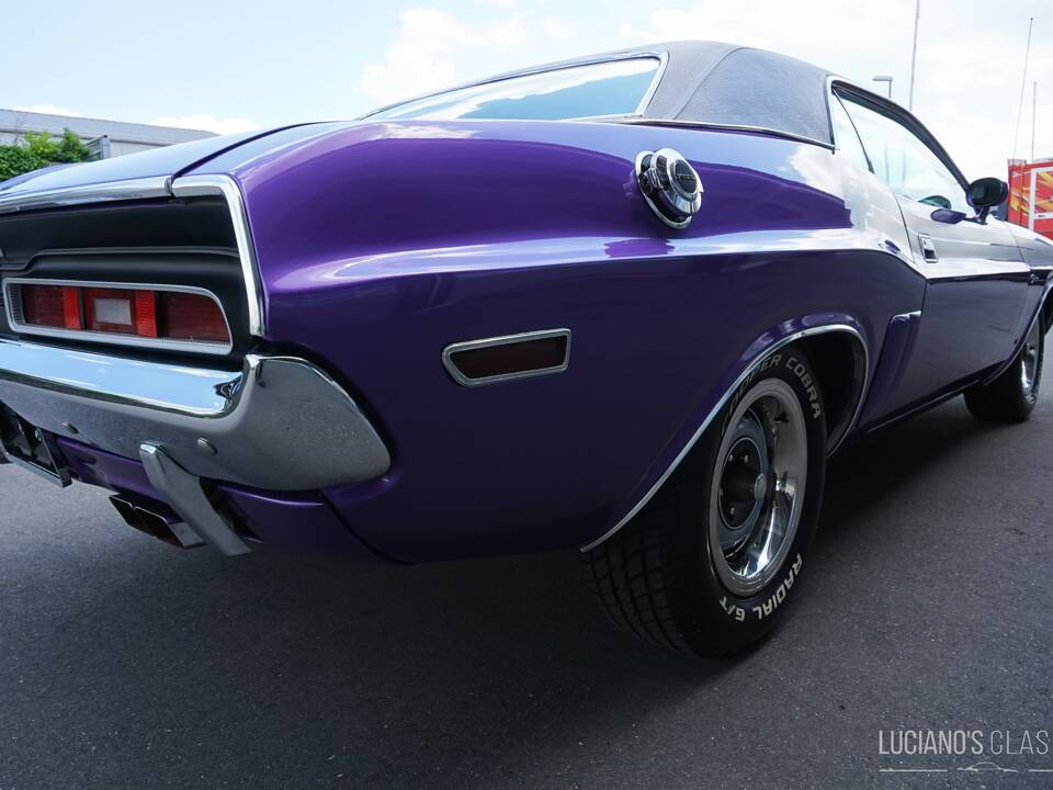 Image 28/59 de Dodge Challenger R&#x2F;T (1971)