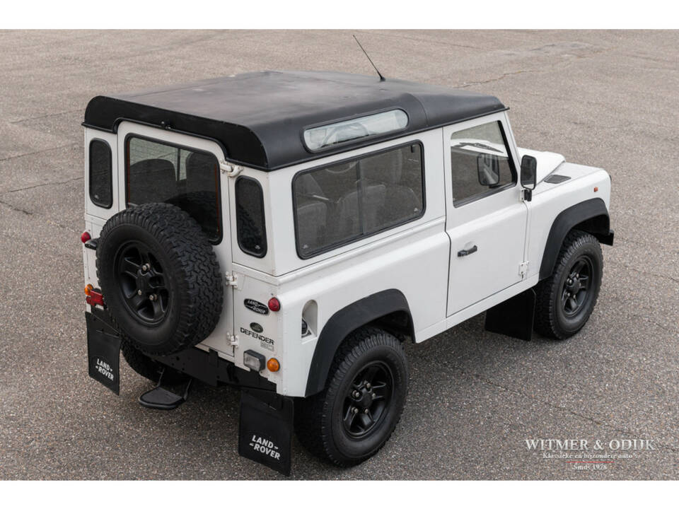 Immagine 8/22 di Land Rover Defender 90 (1995)