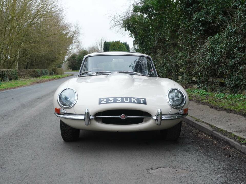 Afbeelding 2/18 van Jaguar E-Type 3.8 (1964)