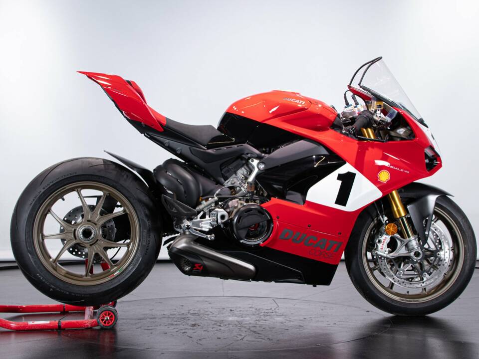 Image 5/50 of Ducati DUMMY (2019)