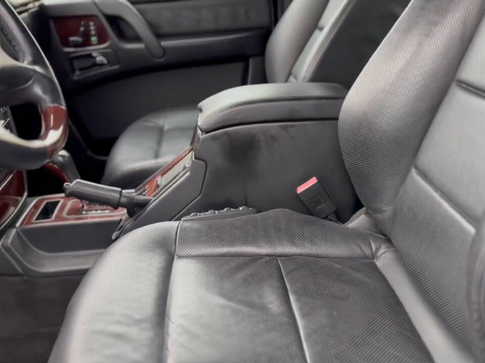 Image 12/12 of Mercedes-Benz G 350 CDI (2010)