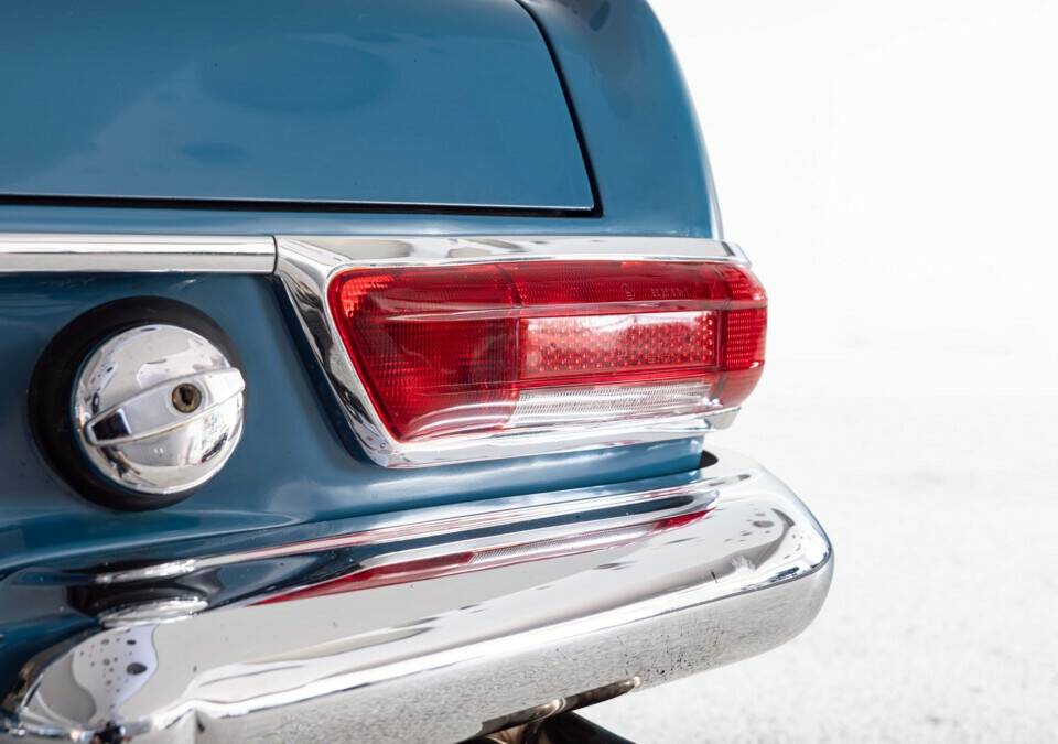 Image 17/33 of Mercedes-Benz 230 SL (1966)