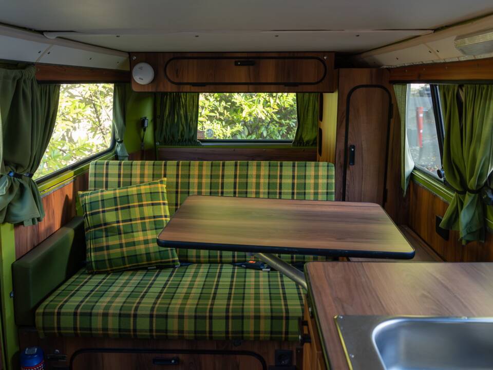 Bild 33/39 von Volkswagen T2b Westfalia (1978)