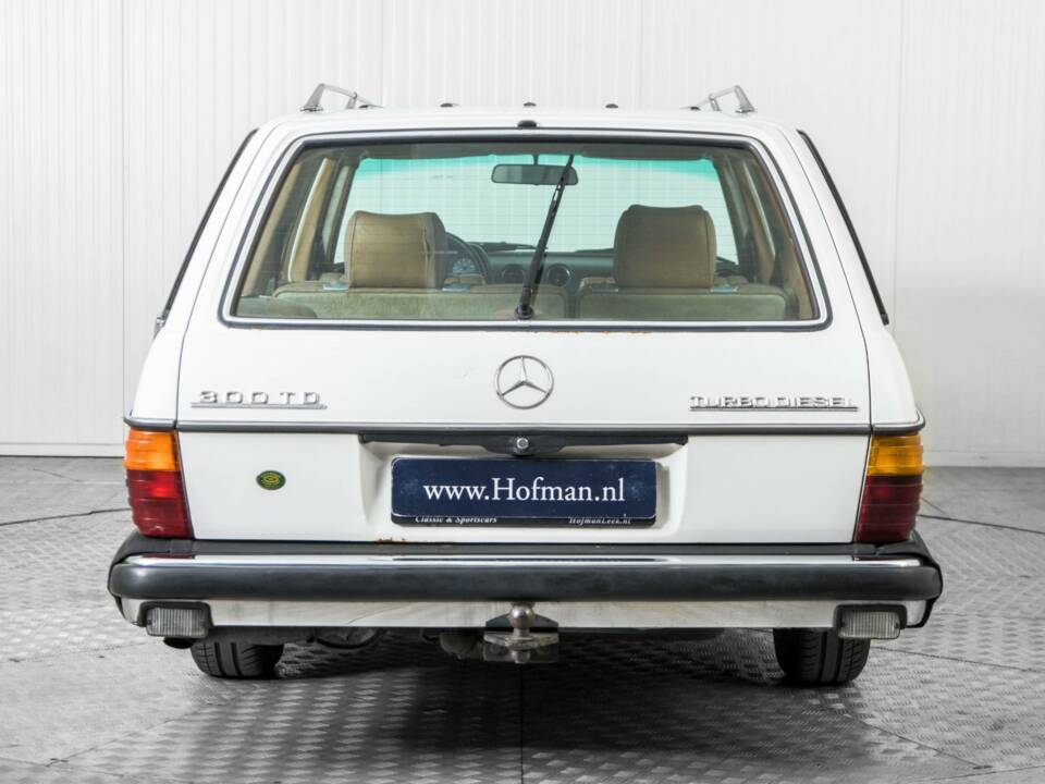 Bild 13/50 von Mercedes-Benz 300 D (1983)