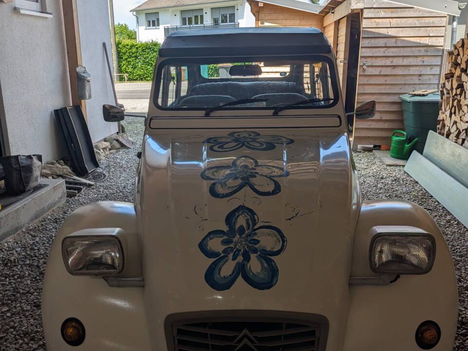Image 23/28 de Citroën 2 CV 6 Club (1986)