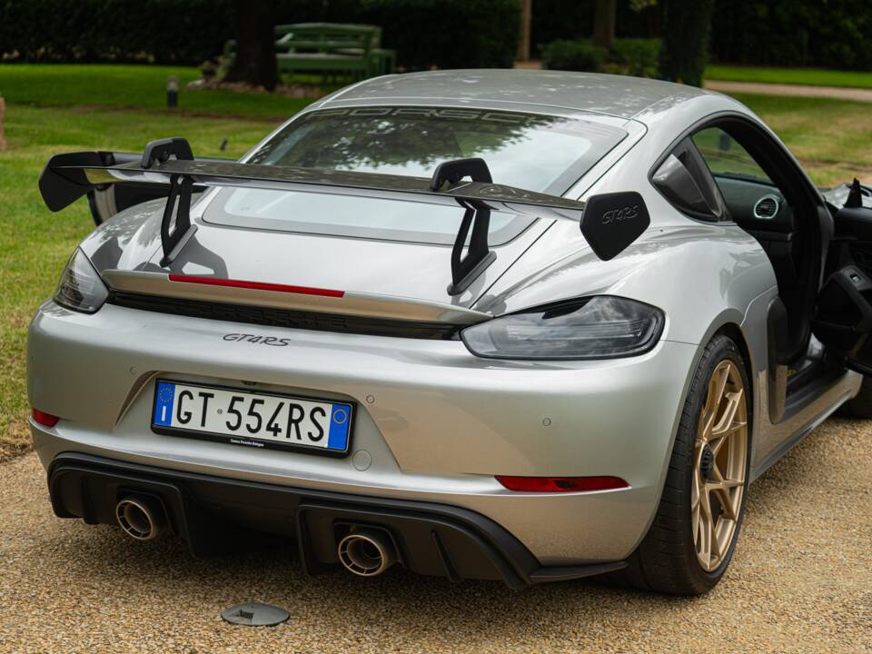 Image 31/100 of Porsche 718 Cayman GT4 RS Weissach (2024)