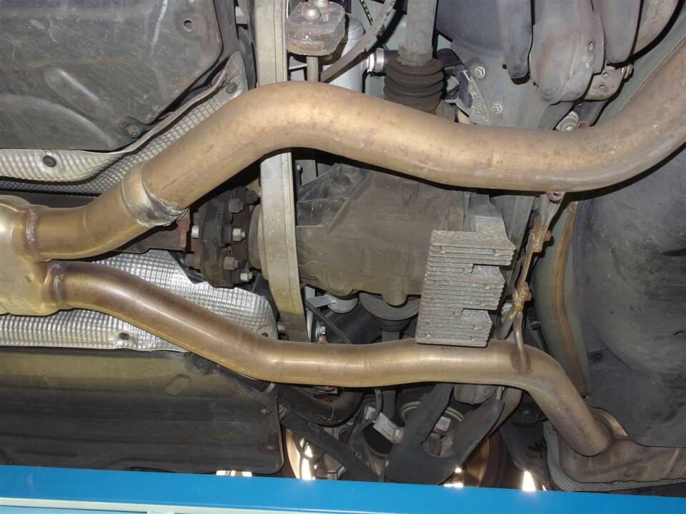 Image 85/98 of Mercedes-Benz E 63 AMG T (2008)