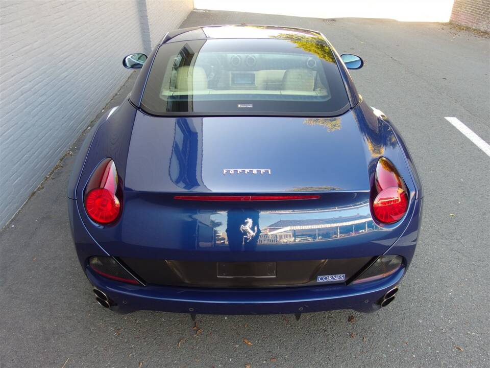 Bild 10/99 von Ferrari California (2009)