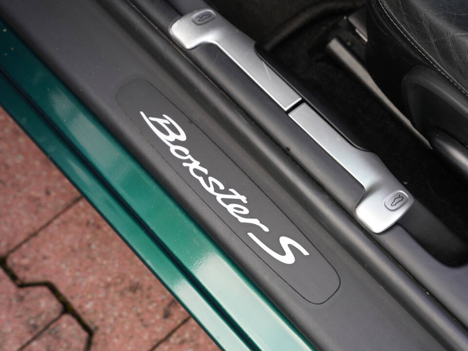 Immagine 41/50 di Porsche Boxster S (2000)