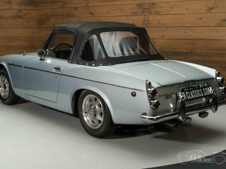 Bild 13/19 von Datsun Fairlady 1600 (1969)