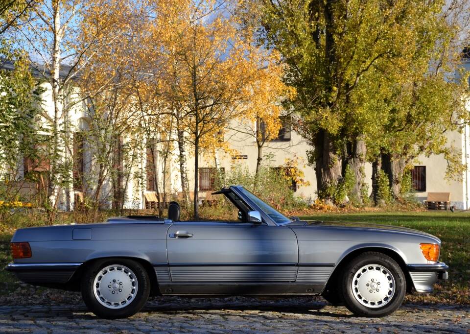 Image 10/36 of Mercedes-Benz 300 SL (1987)