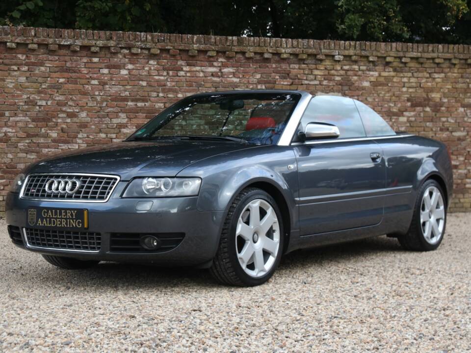 Image 1/50 de Audi S4 (2004)