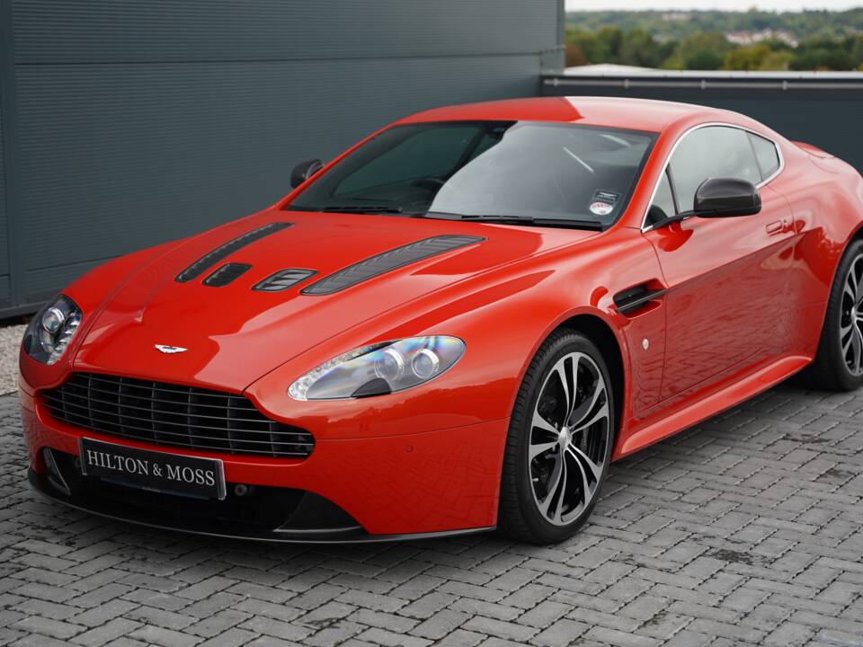 Bild 11/50 von Aston Martin V12 Zagato (2012)