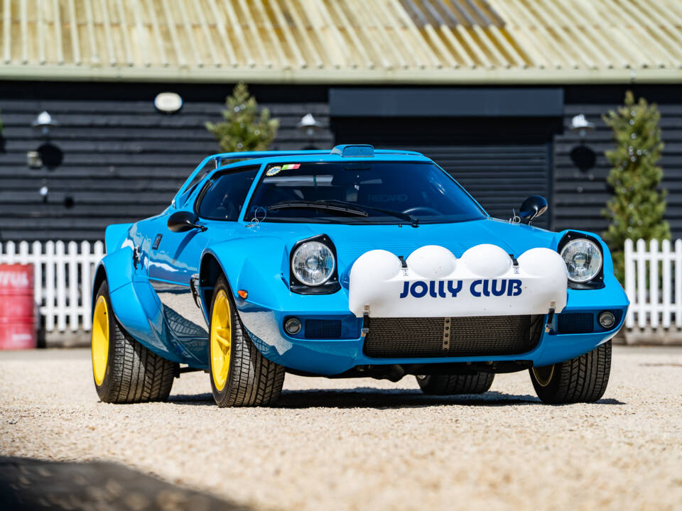 Image 2/46 of Lancia Stratos HF Stradale (1975)