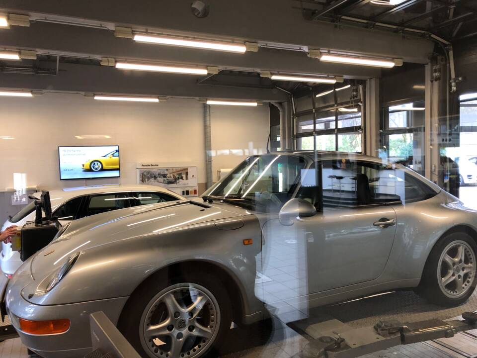 Imagen 31/96 de Porsche 911 Carrera (1996)