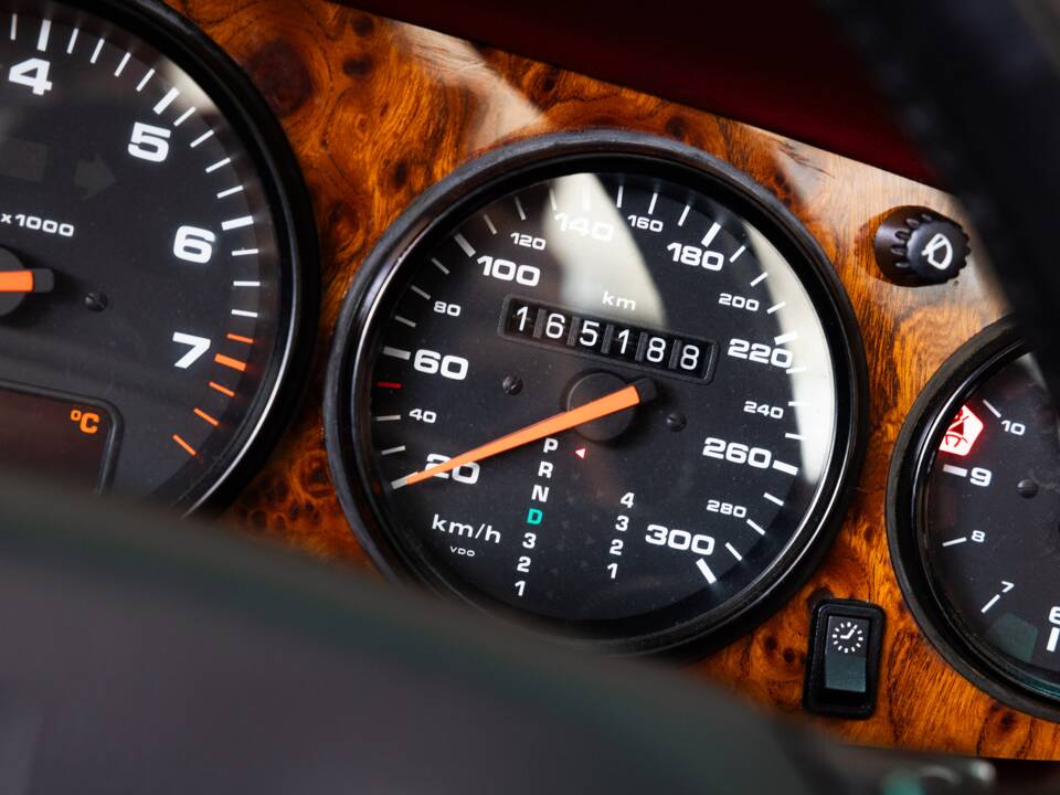 Immagine 13/32 di Porsche 911 Carrera (1994)