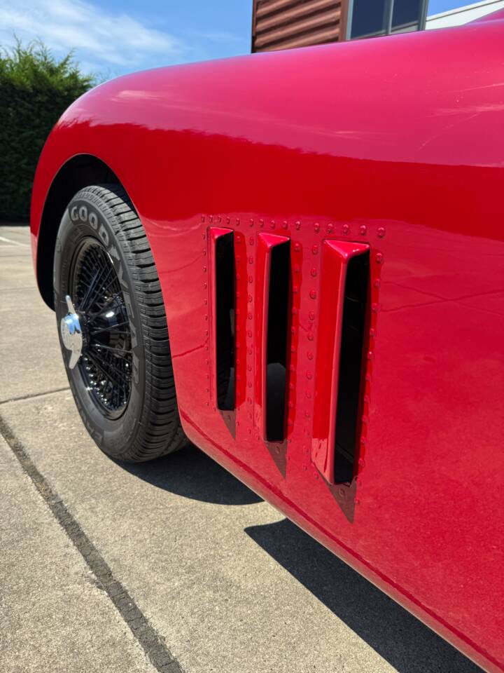 Image 22/34 of Jaguar XK 140 OTS (1955)