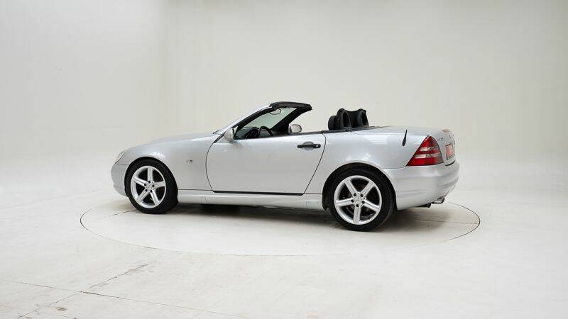 Image 4/15 de Mercedes-Benz SLK 230 Kompressor (1999)