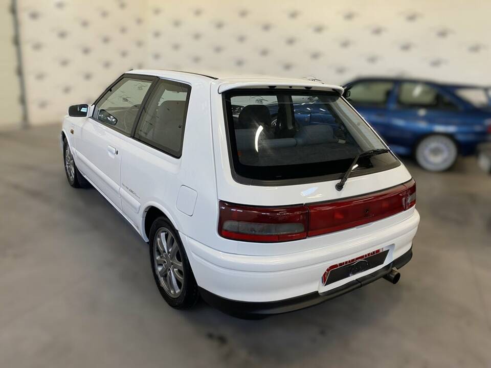 Image 7/8 of Mazda 323 GT-R (1992)