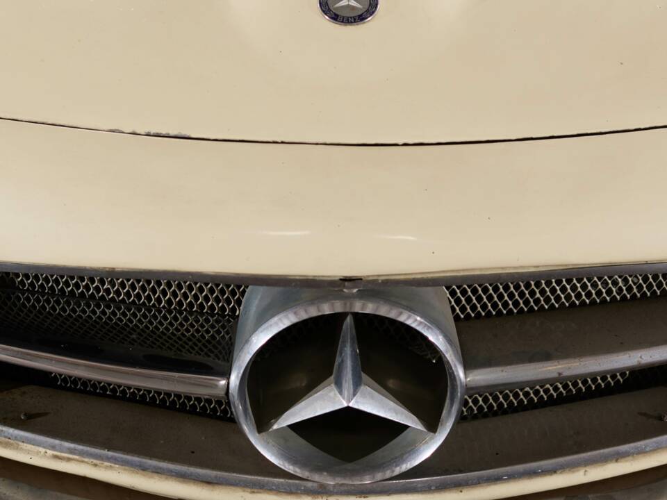 Image 34/83 de Mercedes-Benz 190 SL (1959)
