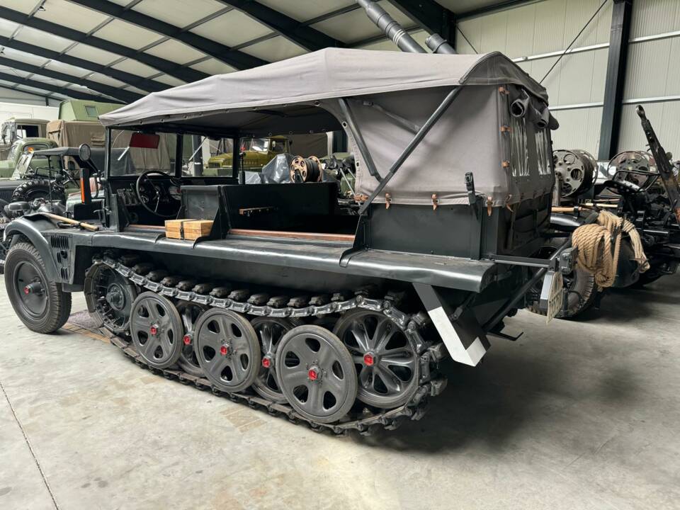 Image 4/12 of Saurer Austria Sd.Kfz. 10 (1941)