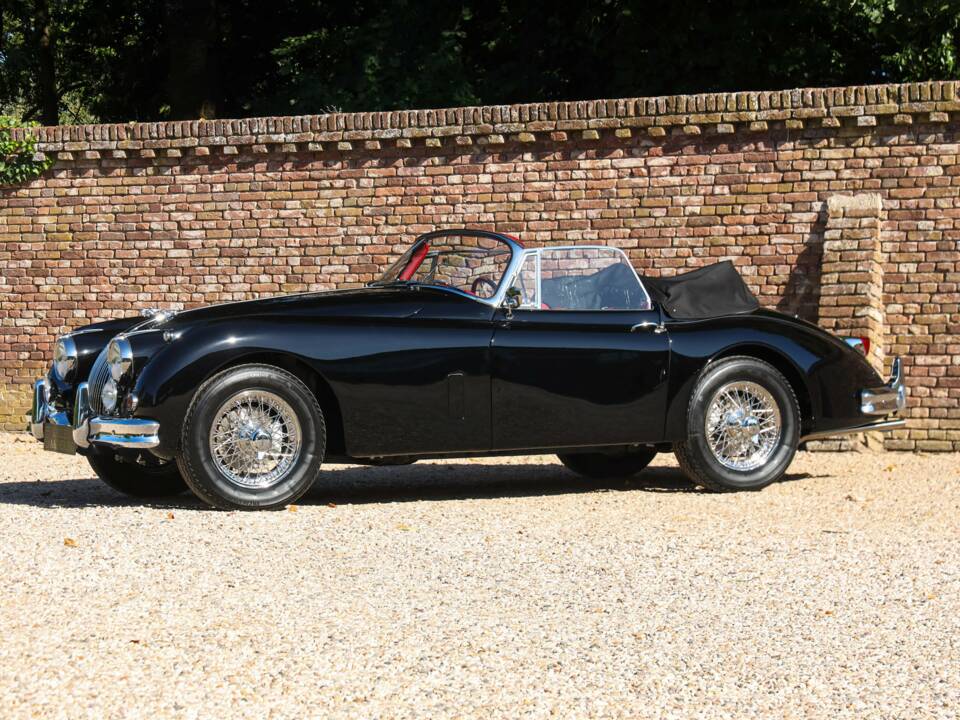 Image 17/50 of Jaguar XK 150 3.4 S DHC (1958)