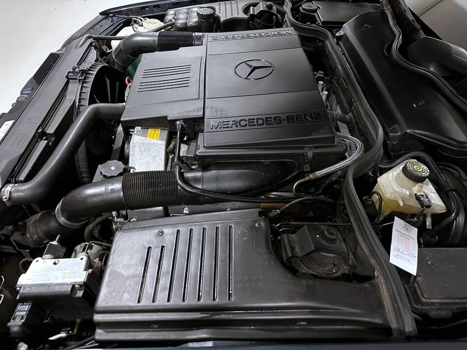 Bild 31/32 von Mercedes-Benz SL 500 (1997)